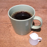 Drip-X-Cafe - コーヒー。写真を見ると前回とほぼ同じレイアウトだった。癖ってあるんだなと。