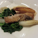 メゾン ドゥ アッシュ - 甘鯛のポワレ　ホワイトアスパラが太くて旨い