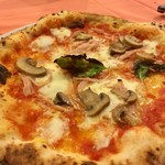 L'Antica Pizzeria Port'Alba - カプリチョーザピッツァ