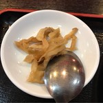 中國家常菜 臨蘭 麻辣火鍋館 - 搾菜。
      美味し。