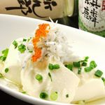 ワインとパエリアのお店 Bistro然 - オリーブオイルで頂くしらす豆腐