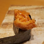 鮨 土方 - 2017.7.蝦夷馬糞雲丹の軍艦巻き