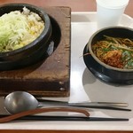 石焼ビビンバ専門店アンニョン - 石焼レタスチャーハン+ミニ韓ラーメン