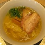 RAMEN RS 改 - 鶏出汁艶塩のアップ
