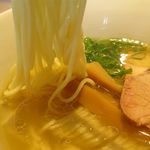 RAMEN RS 改 - 鶏出汁艶塩の麺