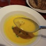 リール - サラダプレート＆パンセットのスープ