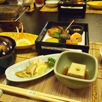 季節料理 魚喜 - テーブル方式なので　足が弱い方も