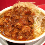 麺屋 あっ晴れ - 豚辛ら〜めん 850円
      無料トッピング : にんにく・アブラ・魚粉・野菜 (でらもり)