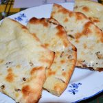 南印度ダイニング ポンディバワン - いちじくナン　４００円