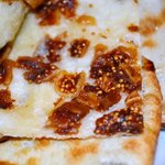 南印度ダイニング ポンディバワン - いちじくナン　アップ