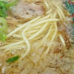 来来亭 - 鶏ガラ背脂系スープ。