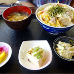 善磯 - 親子丼  これ全部で500円！