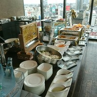 R restaurant & bar - ビュッフェ全体