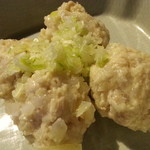 庭つ鶏 葉山 - ボードに書かれた本日のおすすめらしい冷製皮なしシューマイ4個400円アップ