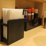 鯛塩そば 灯花 - 卓上の様子