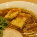 鯛塩そば 灯花 - 中華そば＆味玉　ズームアップ