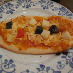 鎌倉パスタ - 5種類の野菜とモッツァレラのトマトピザ