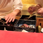 にくの匠 三芳 - 盛り付け：賀茂茄子とお肉の田楽