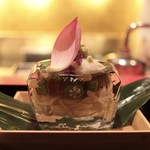 にくの匠 三芳 - 鮑トロロとお肉の和え麺