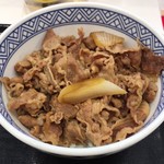 Yoshinoya - 牛丼並380円 ライス少な目つゆだくで！