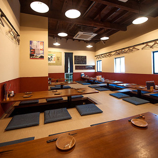 Suitable for small groups to banquets ◎ Spacious sunken kotatsu seats can accommodate up to 40 people!