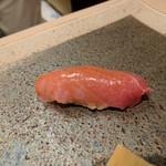 鮨みやもと - 握り　マグロ中トロ