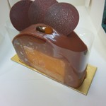 エリタージュ - パッションと杏のクリームとクリームショコラ組み合わせ  520円