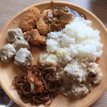 Famazugadembifferesutoran - チキンクリーム煮、カレー