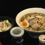 龍のひげ - 龍のひげ 冷やし肉そば 780円 メンタイマヨ丼 180円