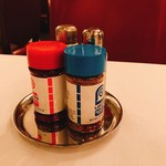 Lawry's The Prime Rib - コンディメンツ。