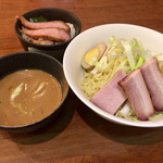 らあめん厨房 どる屋 - 1050円でこれなら大満足です