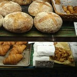 たま木亭 - レジ近くにはシンプルなハード系やこげぱん、クリームを絞ってくれるクニャーネなど