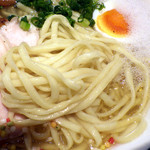 This is 中川 - クリアー中川（麺のアップ）