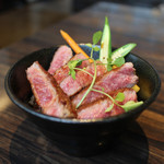 肉や大善 - サーロインステーキ丼 A-5等級 米沢牛Ver.☆