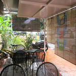 Gusto Cafe - まだ止みそうもなく・・