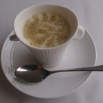 スカイレストラン ロンド - 本日野菜の冷たいプティスープ 黒トリュフの香り