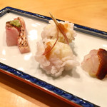 オステリア あんじゅ 西麻布 - 〈一皿目の前菜〉ミシマオコゼ、鱧の身とたまご、のどぐろ。