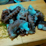 大衆酒場 まるちゃん - 地たこ刺身￥３９０円、安い