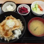 まんぷく亭　 - 焼肉丼定食（500円）