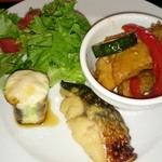 レストラン萩 - お総菜ズーム。茄子の挽き肉詰めまで！