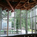 レストラン萩 - 窓が大きくて気持ちがいいです。