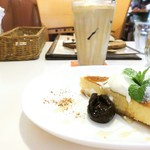 CAFFE STRADA - ハニーチーズケーキ