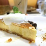 CAFFE STRADA - ハニーチーズケーキ