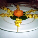 VIETNAM HOUSE - 「grilled calamari satay」。
            いわゆる「焼きイカリング」。