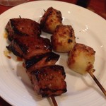 もつ焼き 三朝 - レバー＆つくね