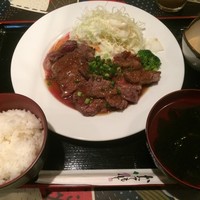 たくあん・牡丹亭 - サービスステーキセット