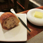 Restaurant Cinq - コースに付くバゲット(夜の6000円コース)