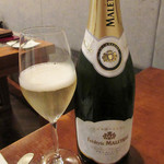 Restaurant Cinq - シャンパーニュ｢フレデリック・マルトレ(1500円)｣