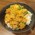 喜界島担々麺 - 麦飯(食べ放題)にONすると最高！