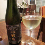 Restaurant Cinq - ワイン酵母の日本酒をペアリング(グラス800円)